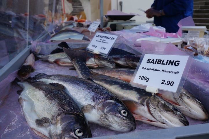 Fisch aus dem Vierwaldstättersee. Die Fischerei Seerose aus Meggen ist an vielen Märkten anzutreffen.